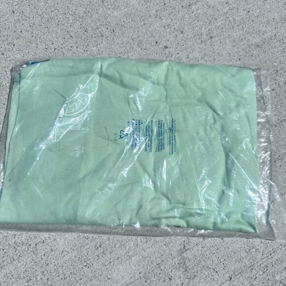 NWT LANDS' END T-SHIRT PISTACHIO LARGE - Picture 2 of 2